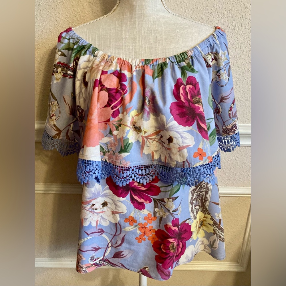 Cupio Off-the-Shoulder Blouse, sz L